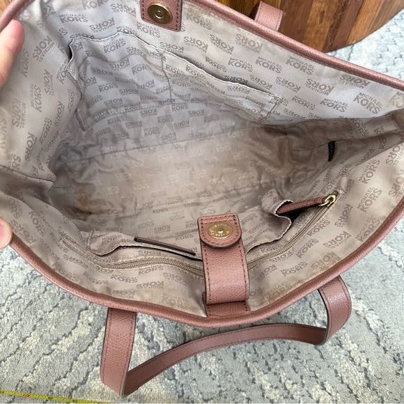 MICHAEL KORS Jet Set Travel Small Tote Pale Pink Pebble Grain Leather - Picture 10 of 13